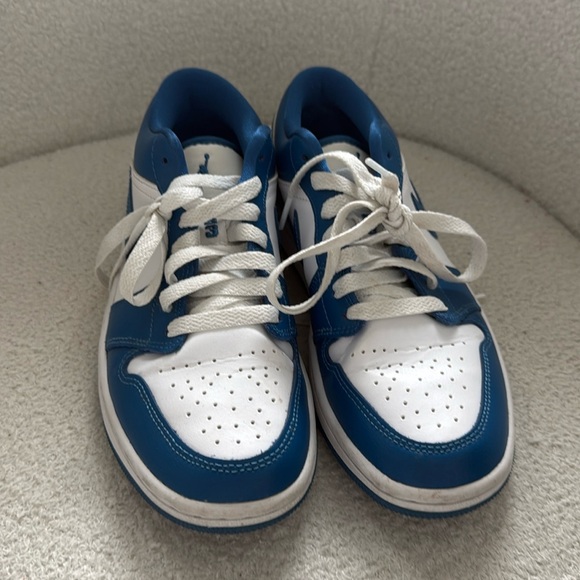 Jordan sneakers - Picture 1 of 5